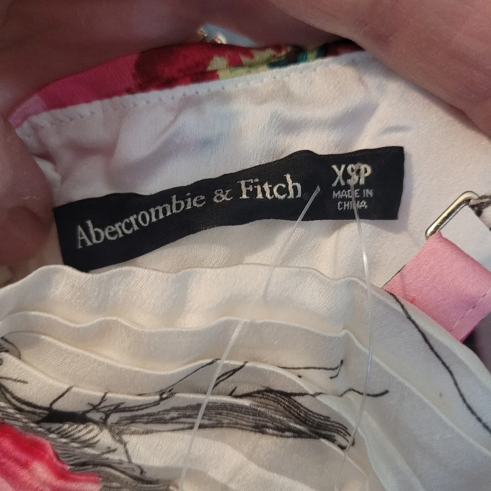 NWOT Abercrombie & Fitch Giselle pleated tiered maxi dress - XSP. M93